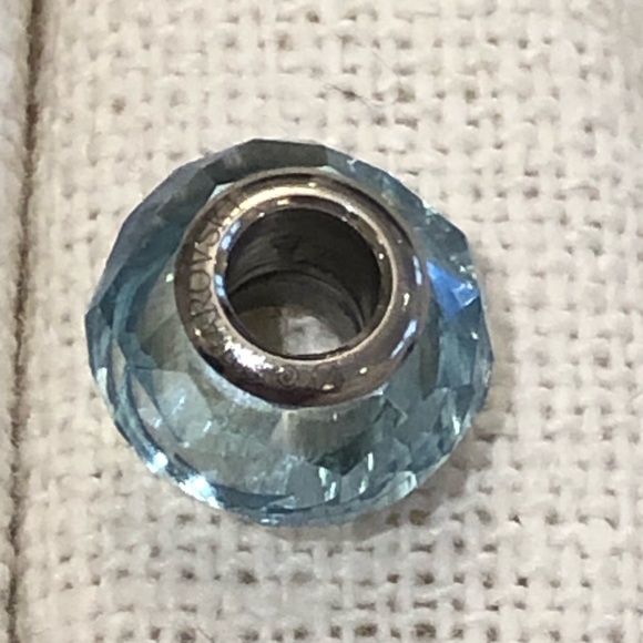 Genuine Swarovski crystal charm - Picture 2 of 5